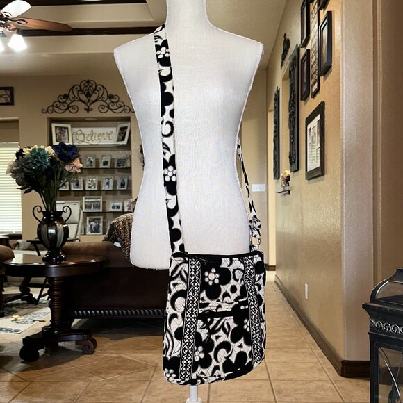 Vera Bradley Classic Hipster Various Patterns - Picture 2 of 15